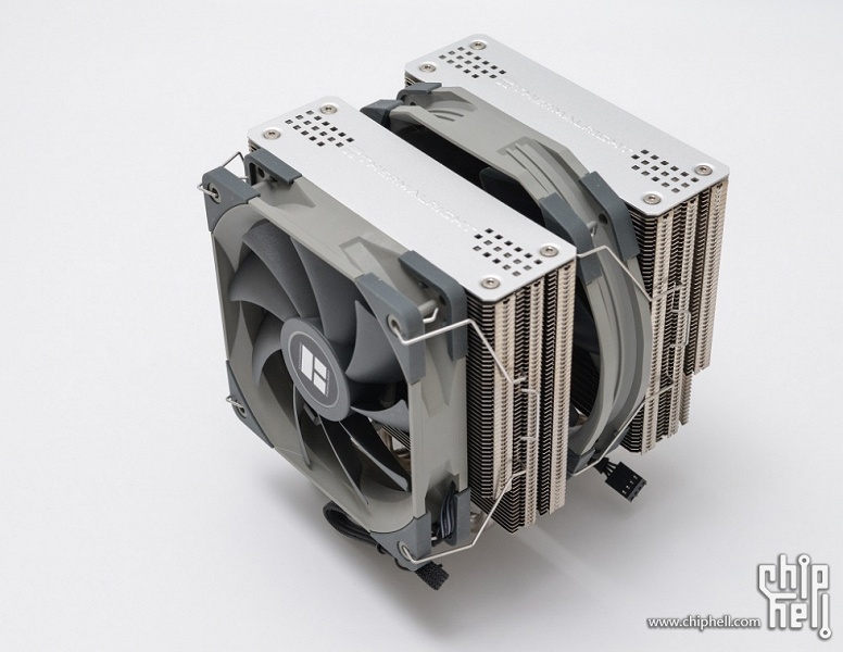 Фотогалерея дня: процессорная система охлаждения Thermalright массой 1 кг - 2 Фотогалерея дня: процессорная система охлаждения Thermalright массой 1 кг