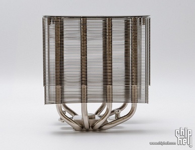 Фотогалерея дня: процессорная система охлаждения Thermalright массой 1 кг - 3 Фотогалерея дня: процессорная система охлаждения Thermalright массой 1 кг