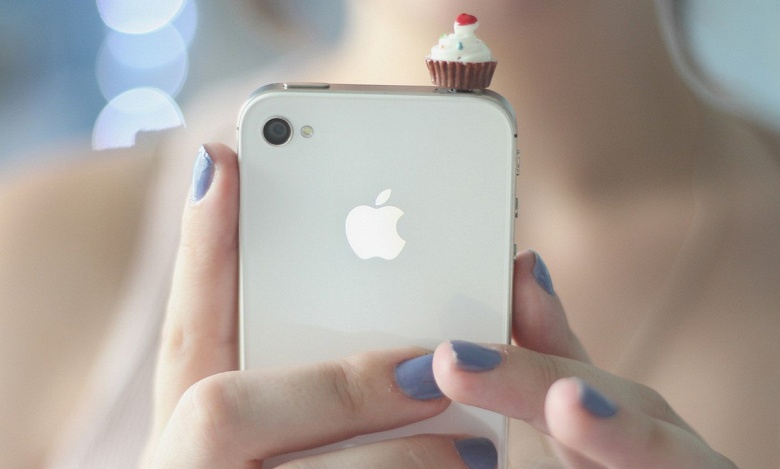 iPhone 4 &mdash; важнейший гаджет десятилетия. Так считают в The Verge