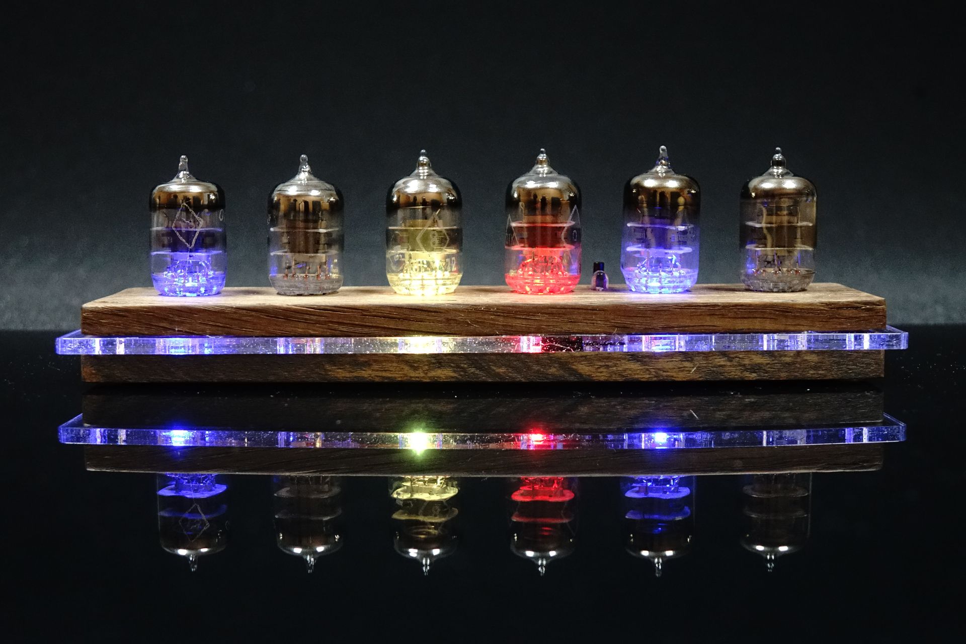 Что положить под IT-ёлку? Двоичные часы - 3 Что положить под IT-ёлку? Двоичные часы - 3