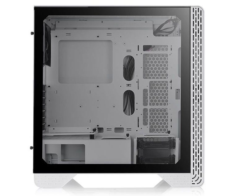 Корпус Thermaltake S300 TG вышел в белом и чёрном исполнениях