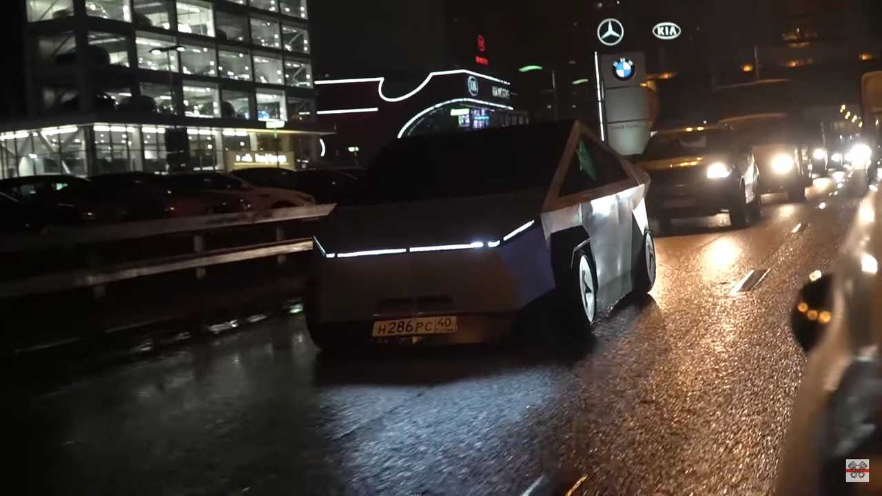 На МКАД заметили реплику Tesla Cybertruck. Как оказалось, это кастомизированный… ВАЗ 2109 - 9 На МКАД заметили реплику Tesla Cybertruck. Как оказалось, это кастомизированный… ВАЗ 2109 - 9