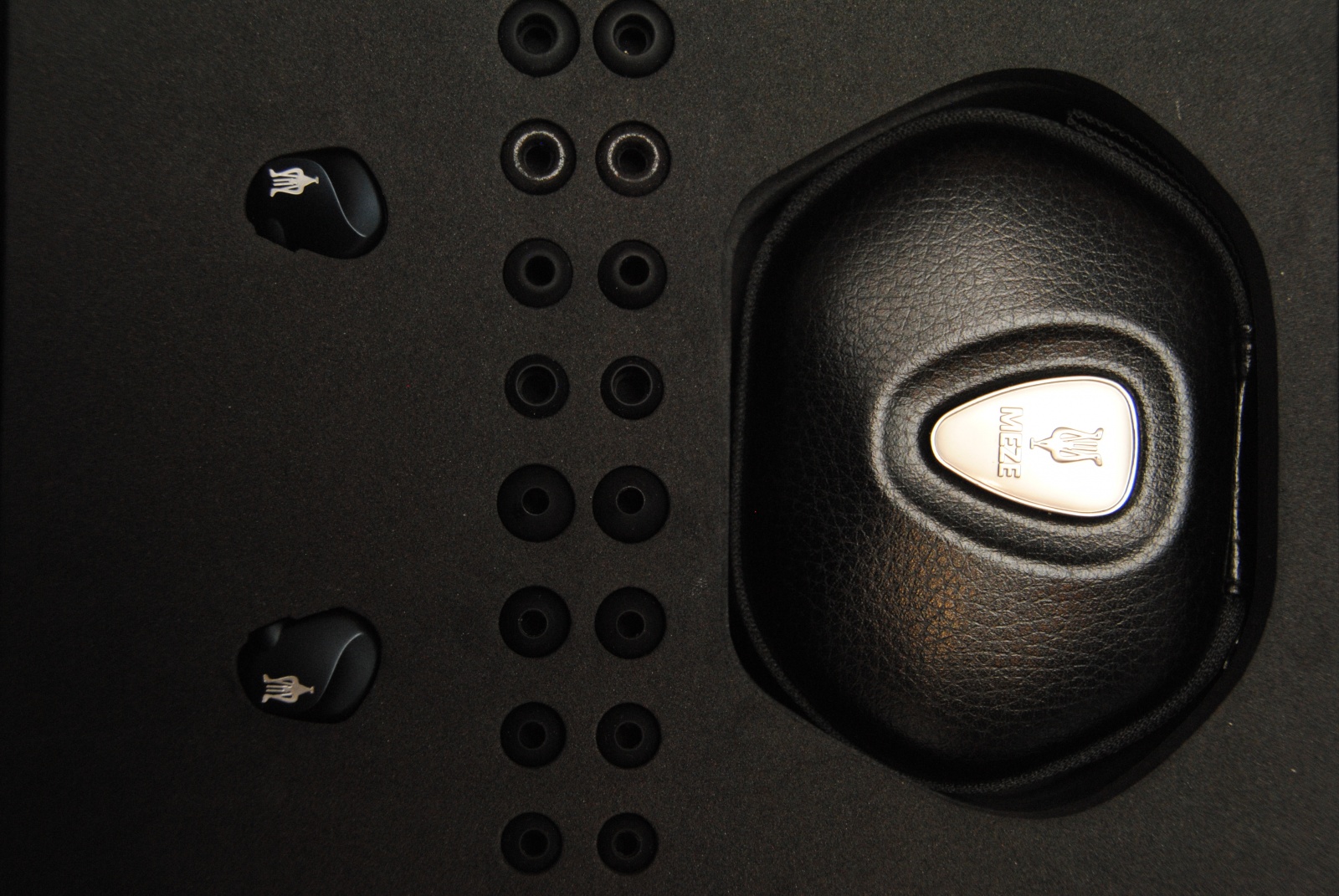 Сравнение гибридов или что ожидает владельцев румынских наушников Meze за 84 990 и 239 990 рублей - 11 Сравнение гибридов или что ожидает владельцев румынских наушников Meze за 84 990 и 239 990 рублей - 11