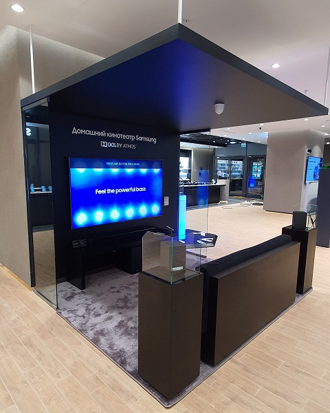 Samsung открыла самый большой флагманский магазин в Москве