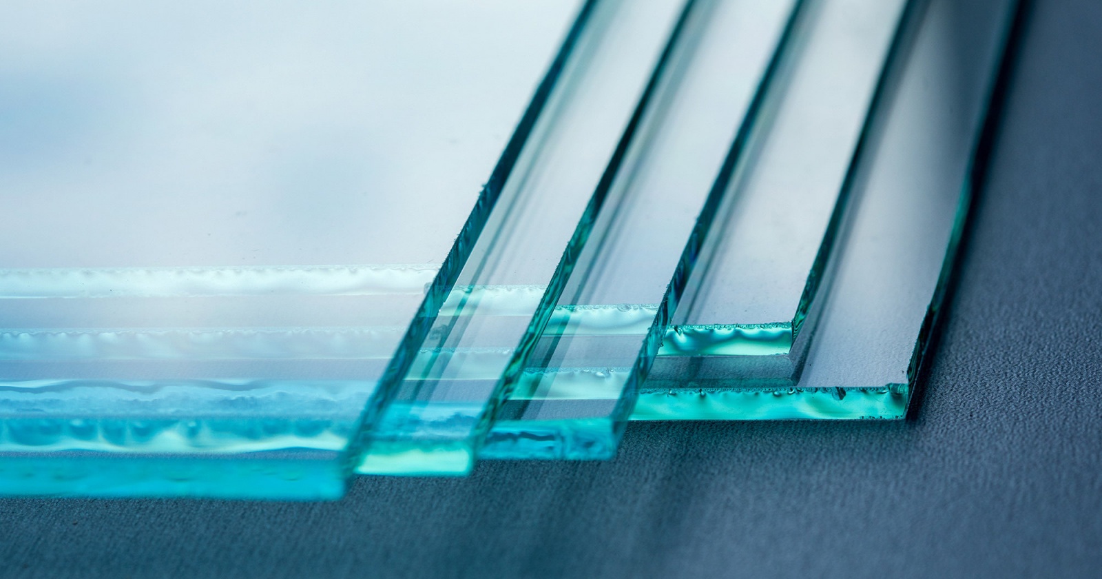 Как изготавливают сверхтонкое стекло: невероятная гибкость Как изготавливают сверхтонкое стекло: невероятная гибкость