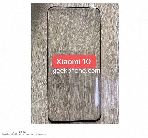 Xiaomi Mi 10 получит основную квадрокамеру с вертикальным расположением модулей