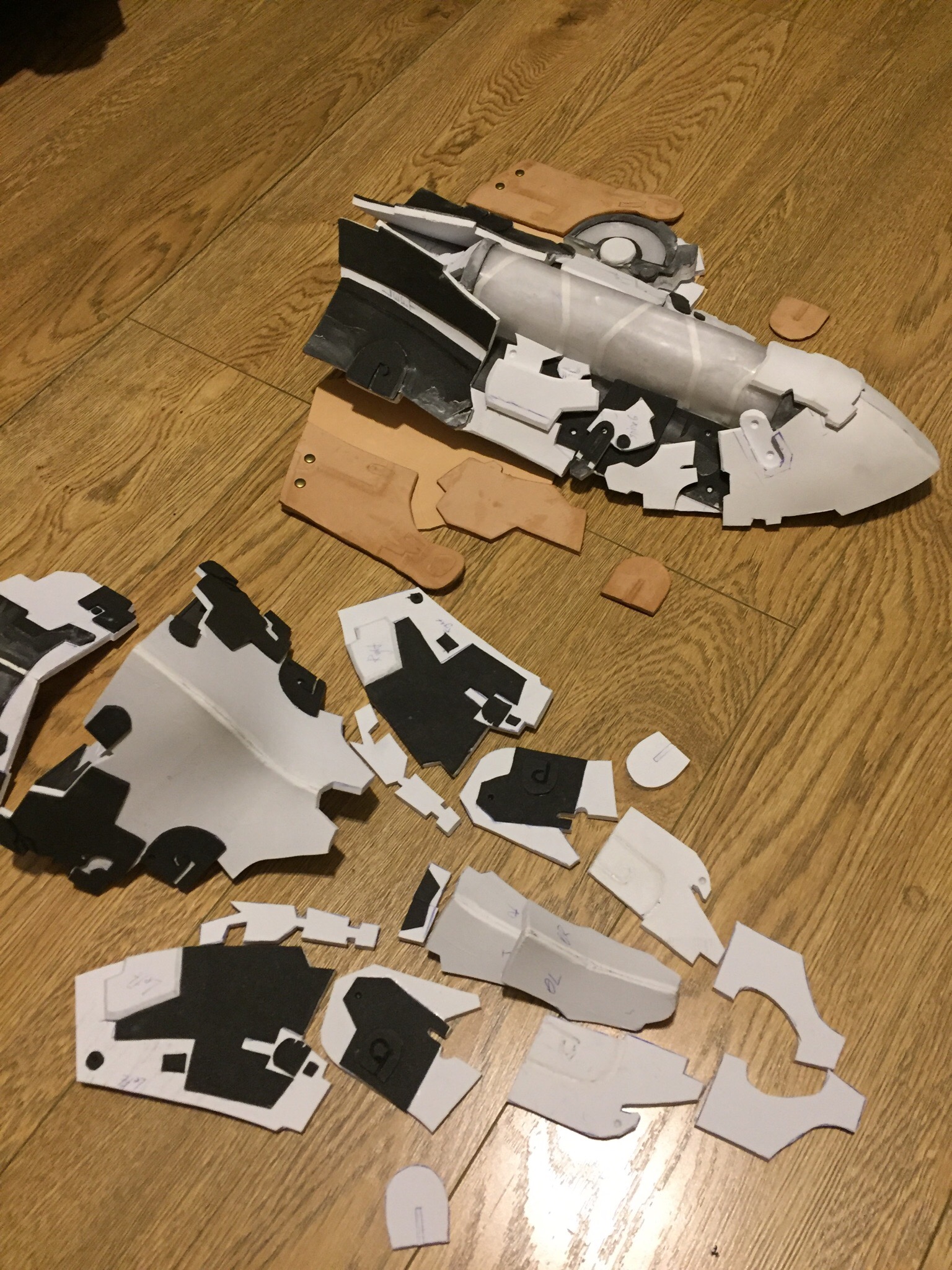 Как делается косплей. Cоздание костюма Advanced Suit Aйзека Кларка из игры Dead Space 2 - 36 Как делается косплей. Cоздание костюма Advanced Suit Aйзека Кларка из игры Dead Space 2 - 36