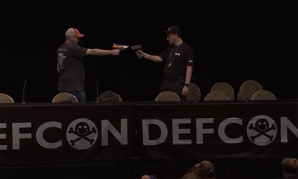 Конференция DEFCON 27. Взламываем полицию. Часть 1 - 16