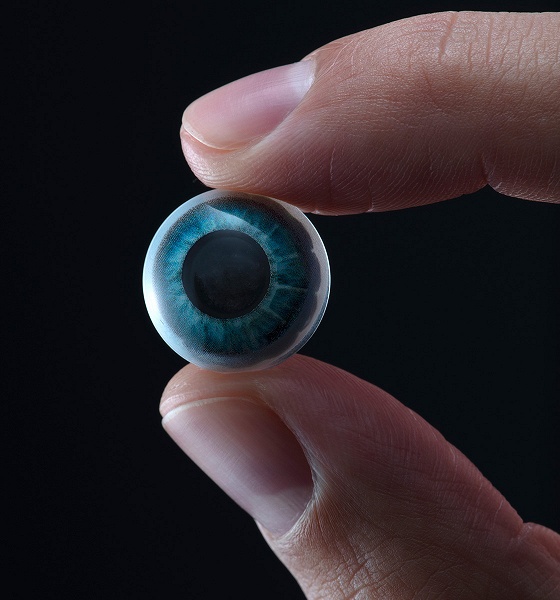 Mojo Vision разрабатывает «первые в мире настоящие умные контактные линзы»