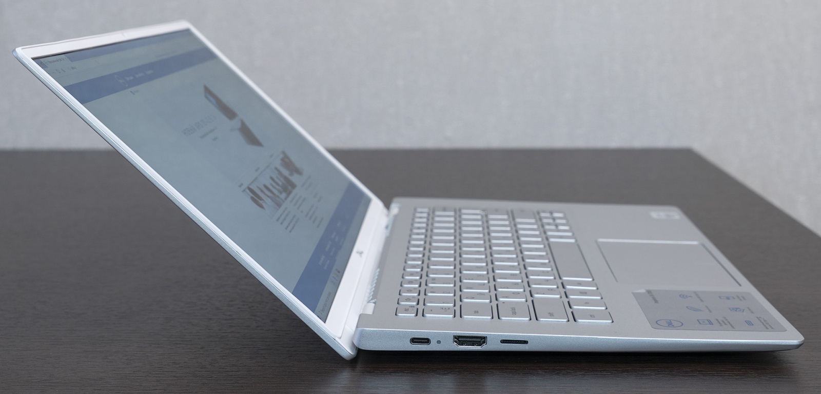 Dell Inspiron 7490: лёгкий металлический ноутбук на каждый день с отличной автономностью - 3