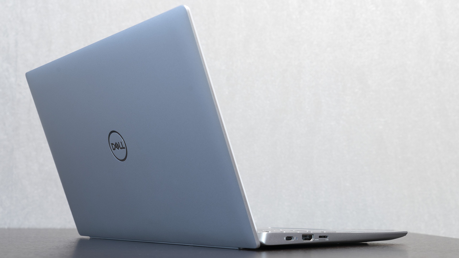 Dell Inspiron 7490: лёгкий металлический ноутбук на каждый день с отличной автономностью - 4
