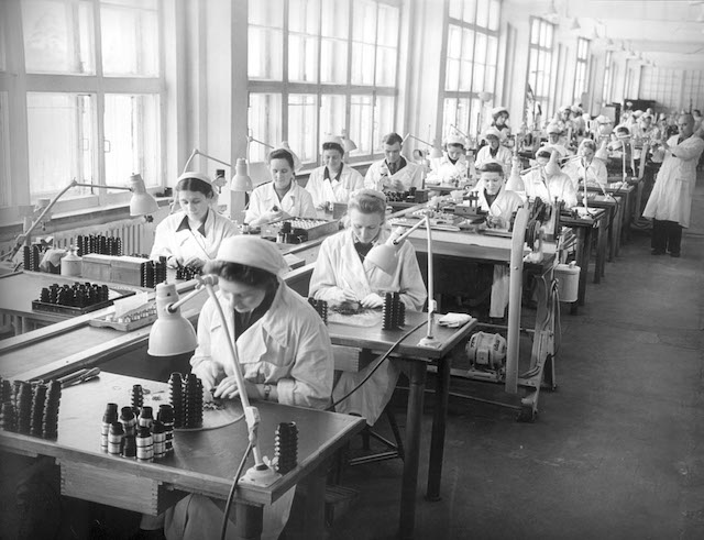 Неотъемлемые помощники в деле разведки наиболее эффективной в мире спецслужбы (часть 2) - 3 Неотъемлемые помощники в деле разведки наиболее эффективной в мире спецслужбы (часть 2) - 3