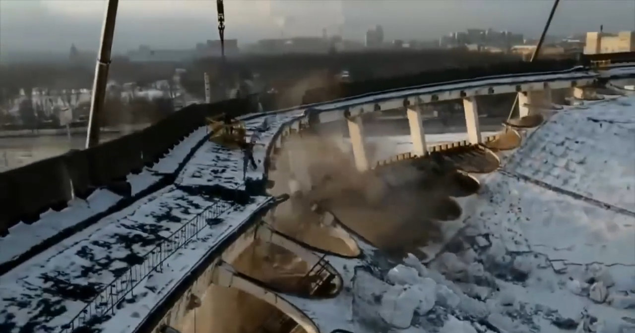 Обрушение СКК “Петербургский” сняли в голливудском стиле Обрушение СКК “Петербургский” сняли в голливудском стиле