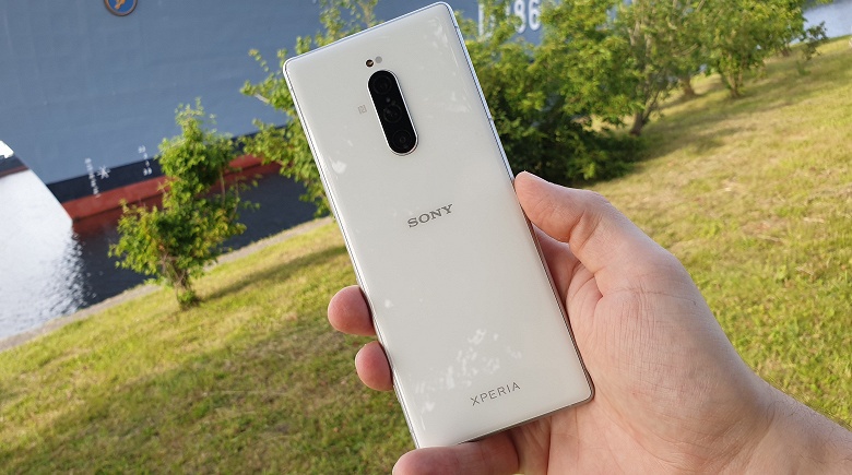 Не спешите хоронить смартфоны Sony. Компания нарастила продажи более чем вдвое