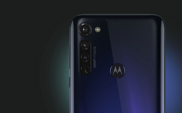 Motorola представила недорогой смартфон со стилусом