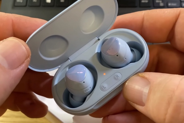 В Сеть «утёк» видеоролик распаковки Samsung Galaxy Buds+