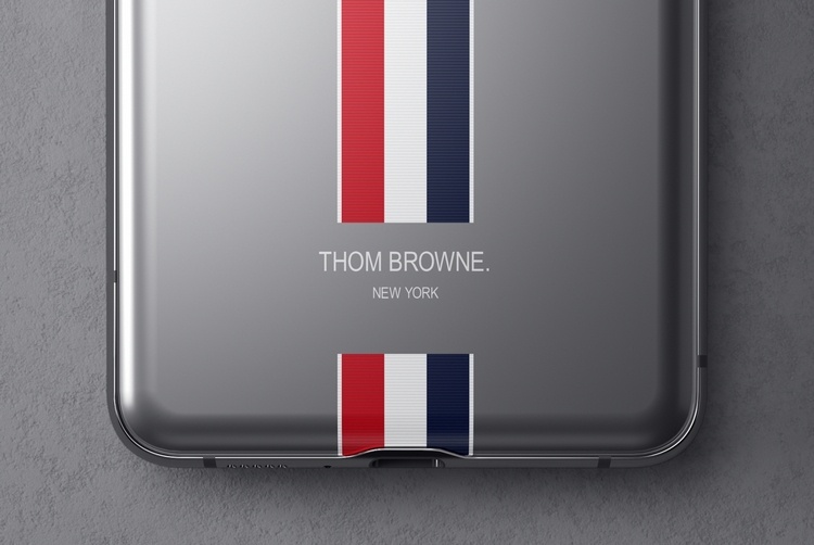 Samsung представила «модный» смартфон Galaxy Z Flip Thom Browne Edition