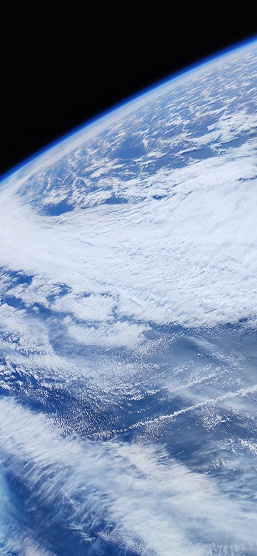 Так выглядит Земля через камеру Xiaomi Mi 10 Pro. Фотографии нашей планеты из космоса