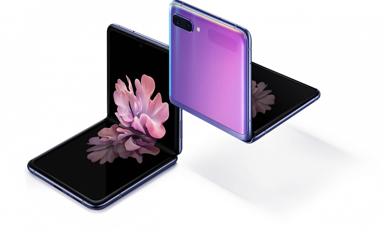 Гибкий Samsung Galaxy Z Flip стал настоящим хитом продаж - 1 Гибкий Samsung Galaxy Z Flip стал настоящим хитом продаж