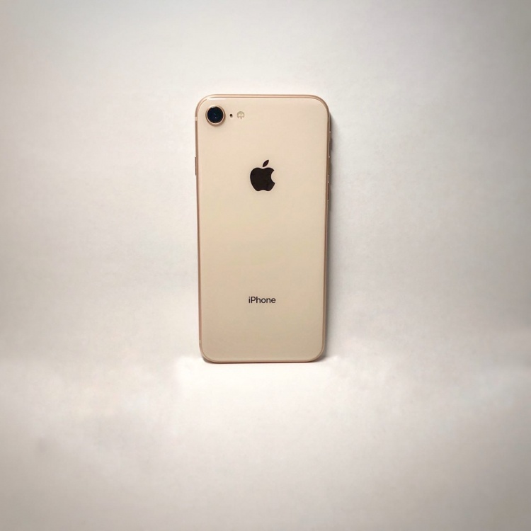 iPhone SE 2 получит безрамочный дисплей и Face ID? iPhone SE 2 получит безрамочный дисплей и Face ID?