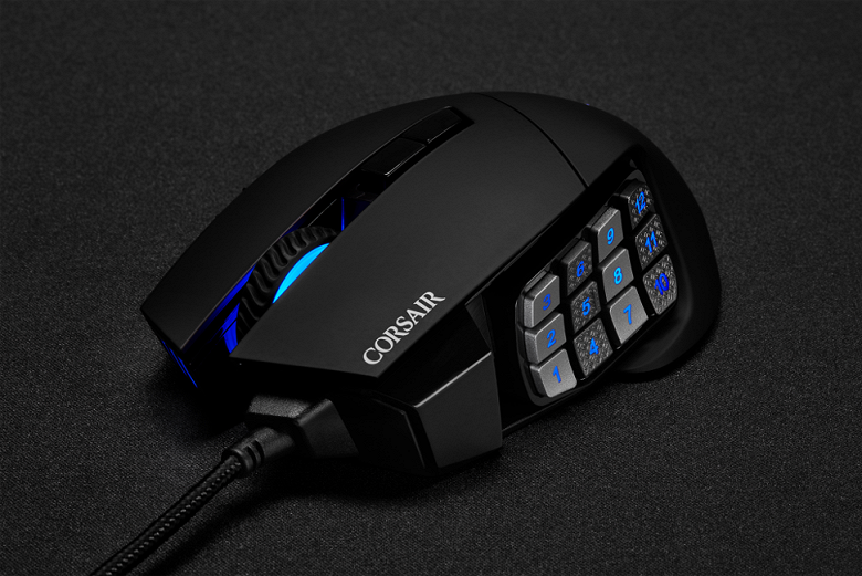 Мышь Corsair Scimitar RGB Elite оснащена 17 программируемыми кнопками 