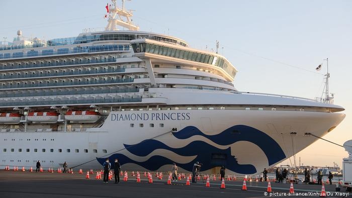 Пассажирам и экипажу круизного лайнера Diamond Princess выдали 2000 iPhone для связи с врачами Пассажирам и экипажу круизного лайнера Diamond Princess выдали 2000 iPhone для связи с врачами