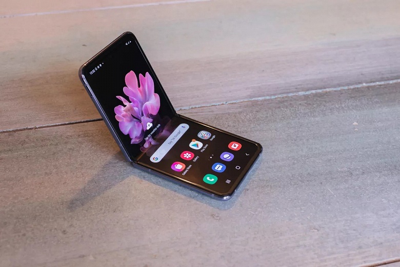 Раскладушка Galaxy Z Flip не получила одну из самых необычных функций смартфонов Samsung - 1 Раскладушка Galaxy Z Flip не получила одну из самых необычных функций смартфонов Samsung