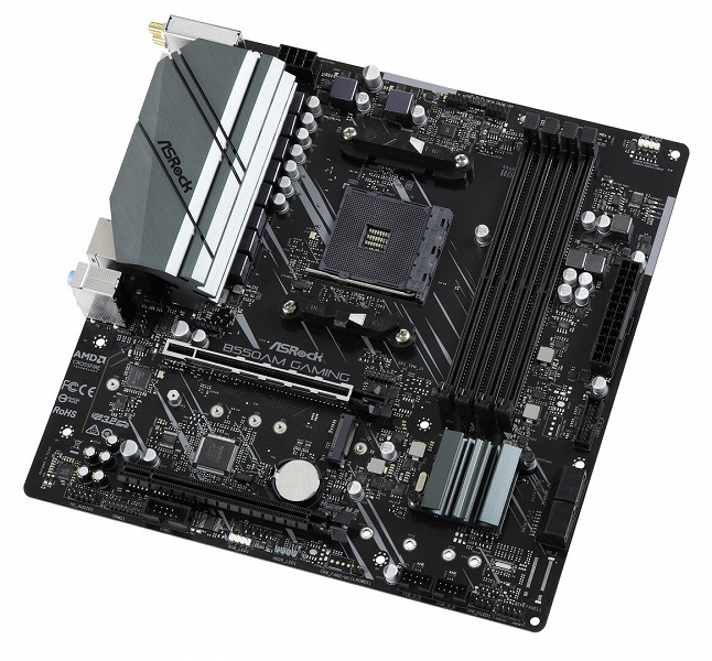 Появились изображения платы ASRock B550AM Gaming со слотом PCIe 4.0 x16 