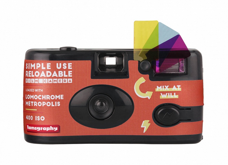 Начались продажи камер Lomography Simple Use, в которые уже заряжена пленка 