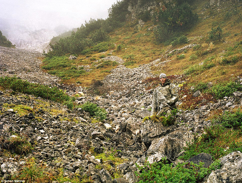 Немецкий фотограф предложил поискать снайперов Немецкий фотограф предложил поискать снайперов