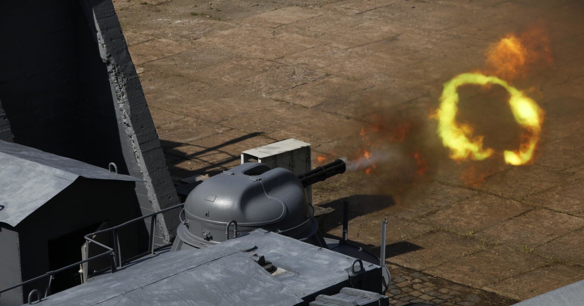 Показательные стрельбы на Ржевском полигоне Показательные стрельбы на Ржевском полигоне