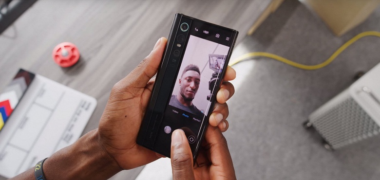 Таким получился уникальный смартфон Xiaomi Mi Mix Alpha с опоясывающим дисплеем - 2 Таким получился уникальный смартфон Xiaomi Mi Mix Alpha с опоясывающим дисплеем