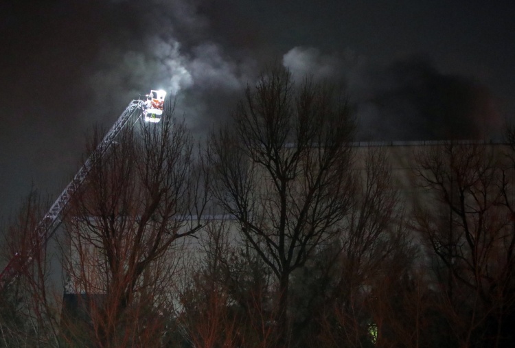 У Samsung в воскресенье тушили пожар на заводе в Южной Корее