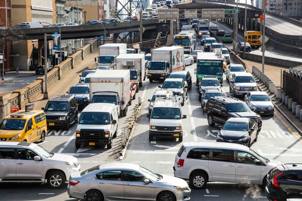 Утопия вызова автомобиля через мобильное приложение застряла в пробках - 3