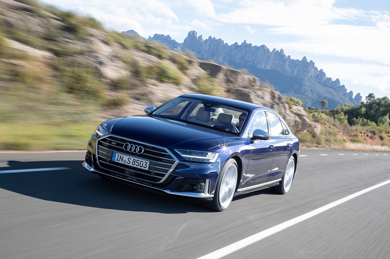 В России выходит спортивный седан Audi S8 - 1 В России выходит спортивный седан Audi S8