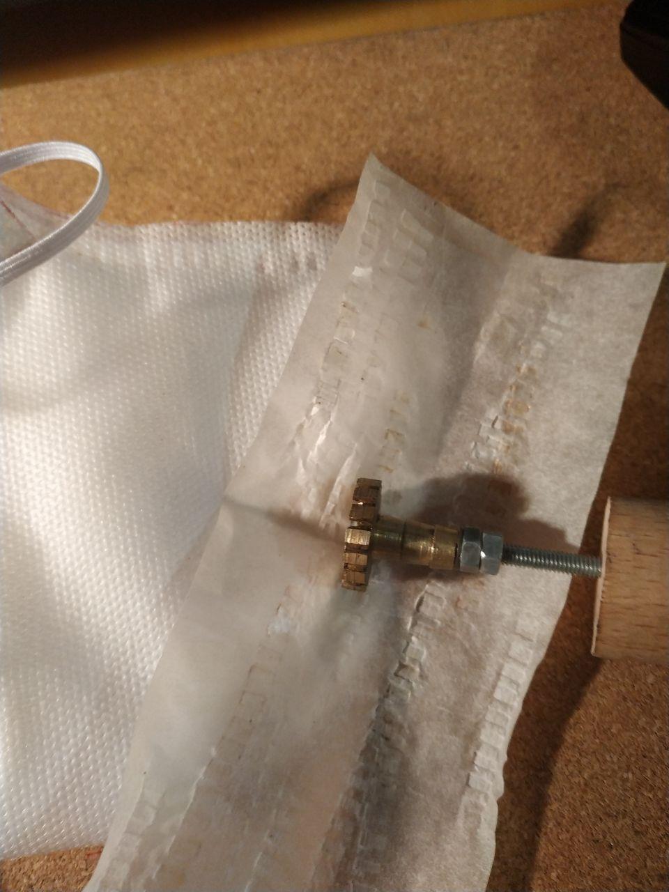 Как я изготовил респиратор KN95 в домашних условиях из подручных материалов. Подробная инструкция - 19 Как я изготовил респиратор KN95 в домашних условиях из подручных материалов. Подробная инструкция - 19