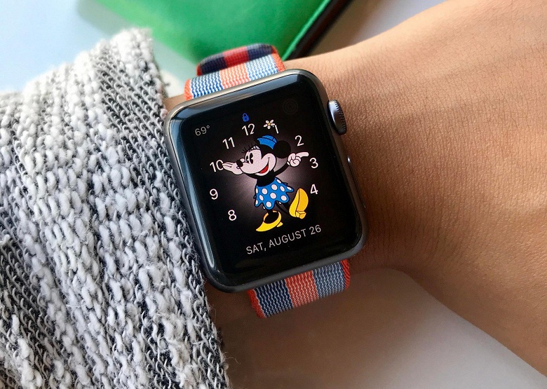 Первая модель самых популярных в мире умных часов в 2020 году превратилась в тыкву? Apple Watch против Watch Series 4