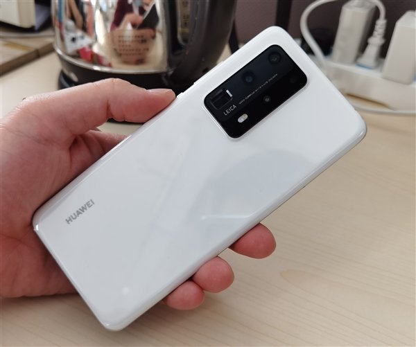 Почему Huawei P40 такой дорогой? Одна только камера стоит больше $100