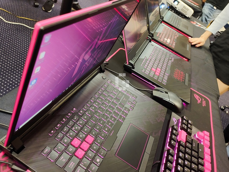 Asus выпустила ноутбук и периферию для «электропанков». Новинки чёрные с неоново-розовыми акцентами - 2 Asus выпустила ноутбук и периферию для «электропанков». Новинки чёрные с неоново-розовыми акцентами