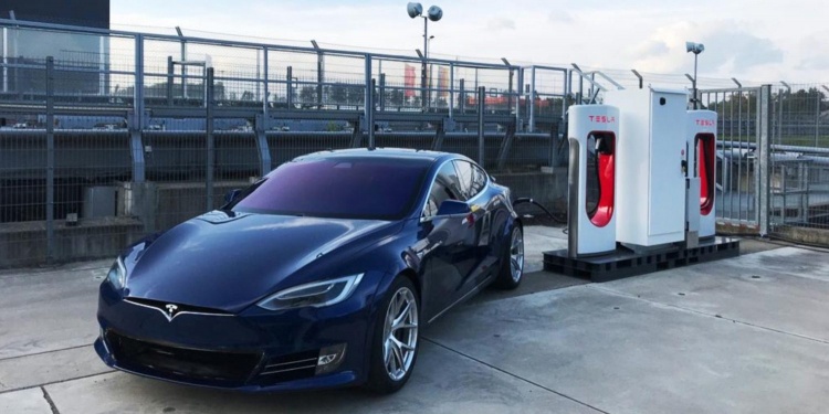 Илон Маск: Tesla упростит конструкцию Plaid для Model S