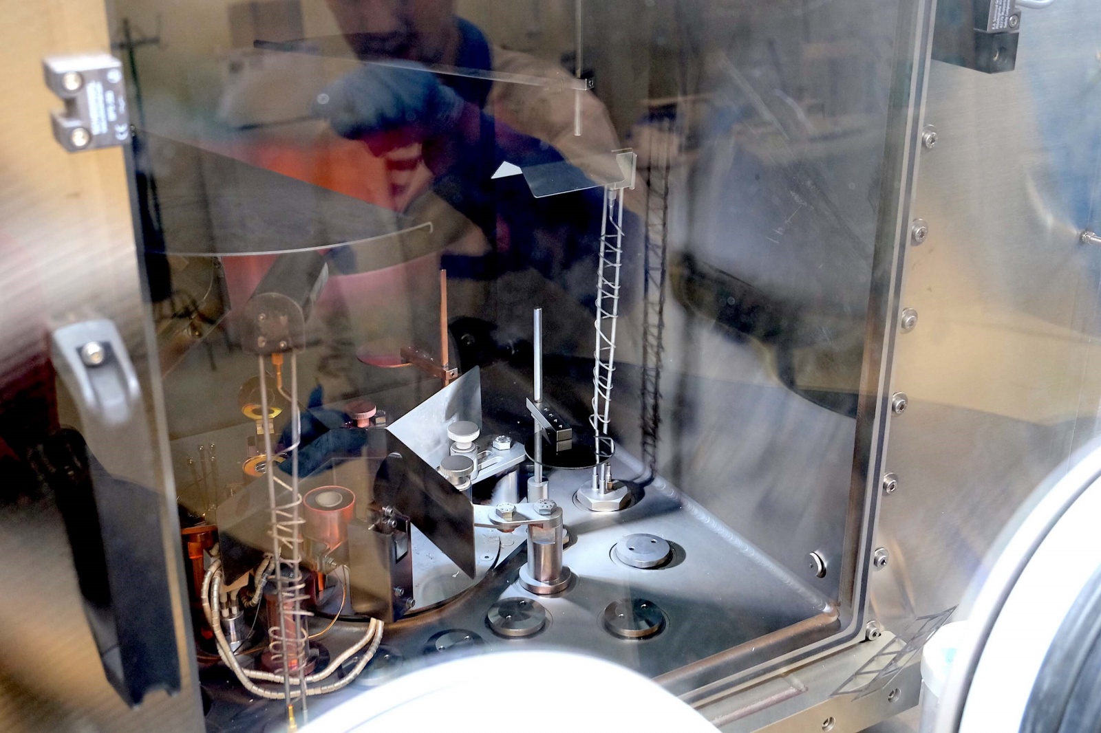 Фотоэкскурсия: что делают в лаборатории гибридной нанофотоники и оптоэлектроники Нового физтеха ИТМО - 12