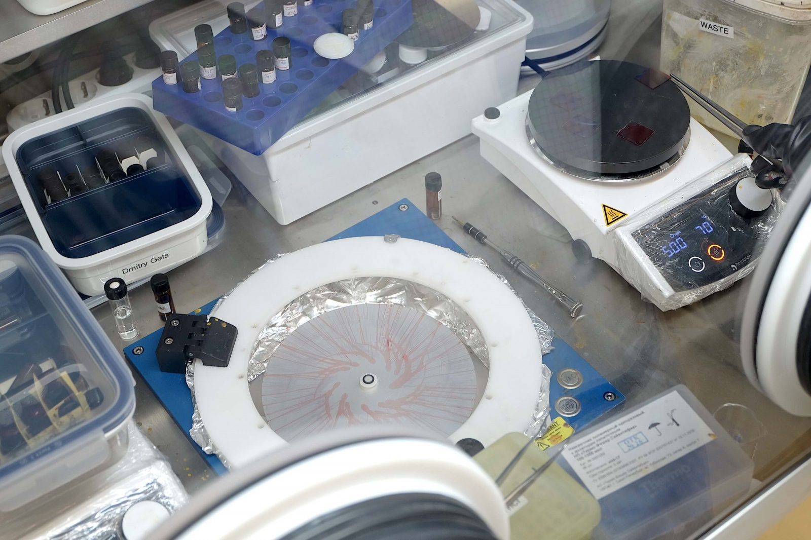 Фотоэкскурсия: что делают в лаборатории гибридной нанофотоники и оптоэлектроники Нового физтеха ИТМО - 7