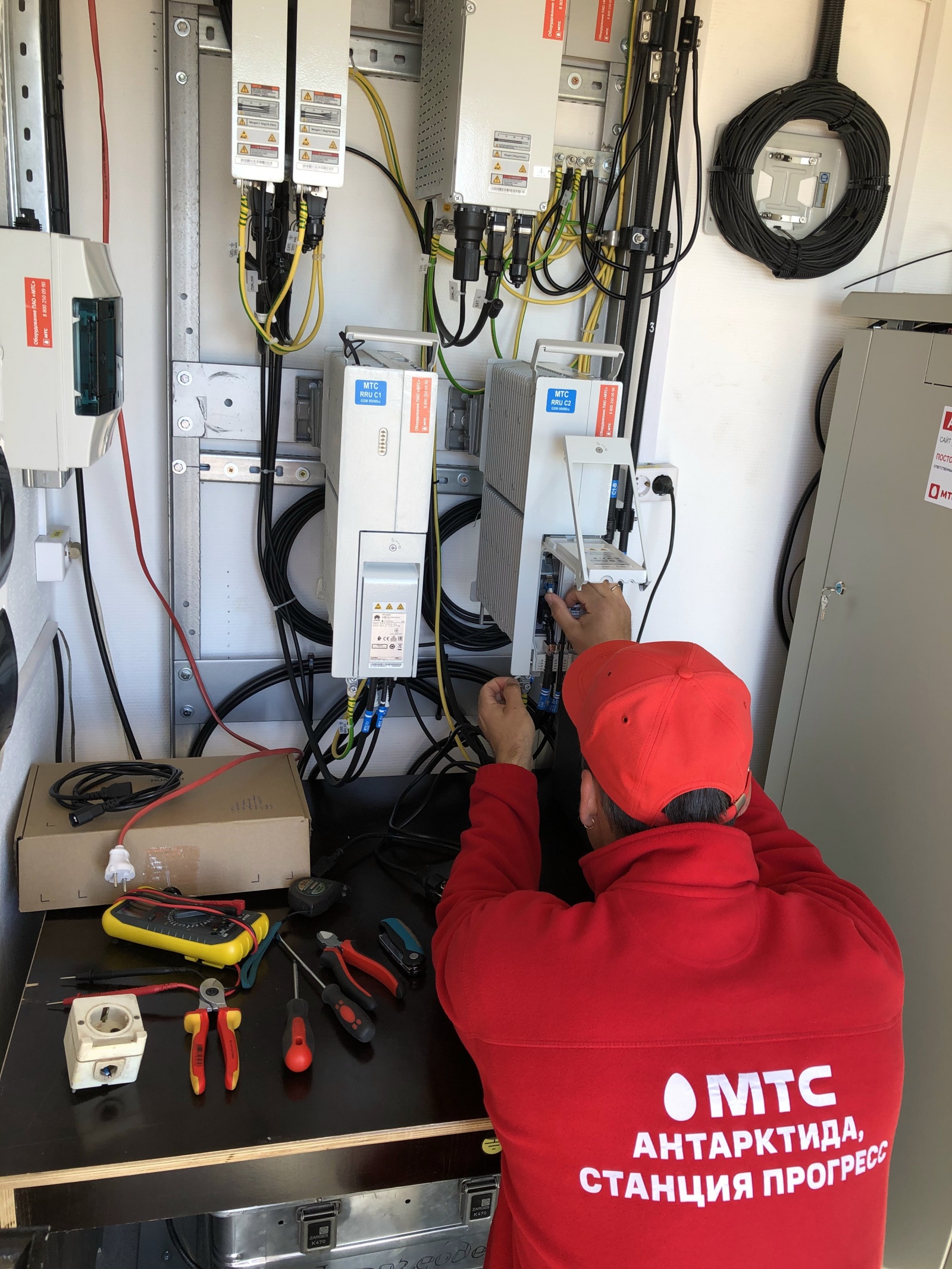 Как у российских полярников появилась сотовая связь в Антарктиде - 8