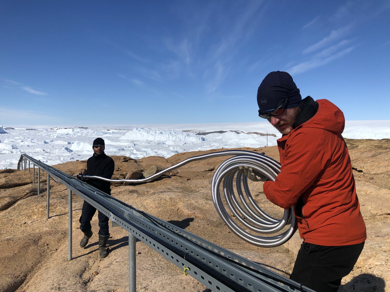 Как у российских полярников появилась сотовая связь в Антарктиде - 1