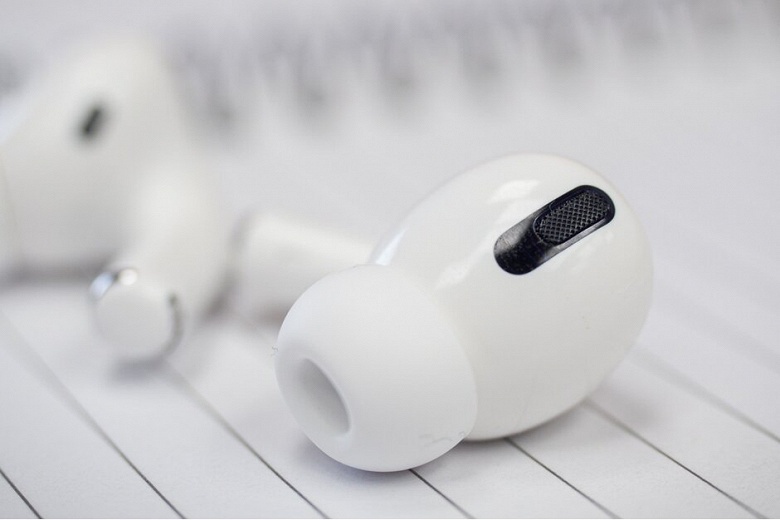 Недорогие &laquo;профессиональные&raquo; наушники Apple задержатся на полгода или даже на год