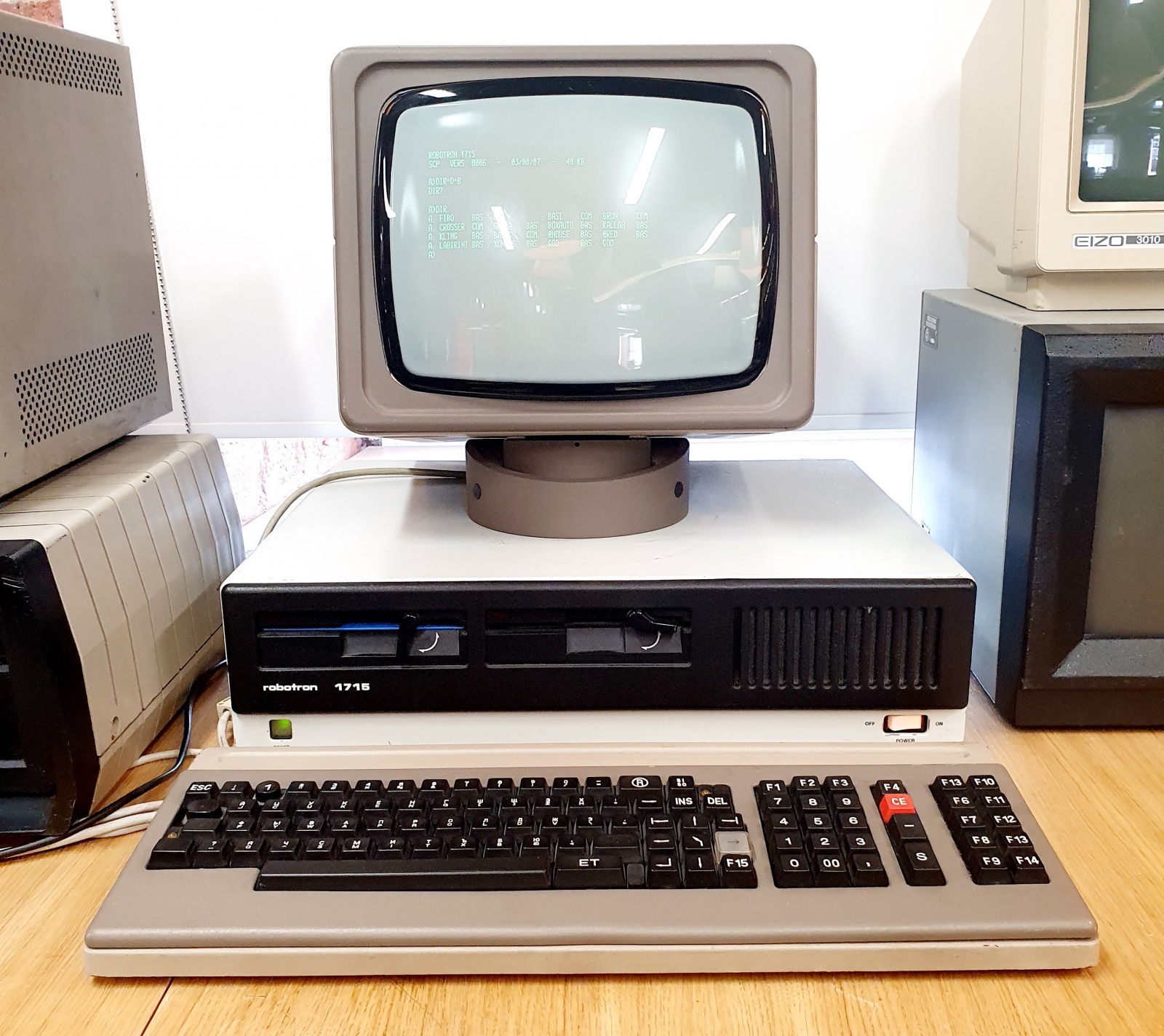 Яндекс записал звуки ретрокомпьютеров - 10 Яндекс записал звуки ретрокомпьютеров - 10