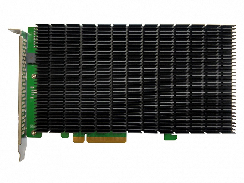 HighPoint SSD7204 — RAID-контроллер, рассчитанный на четыре накопителя NVMe и поддерживающий начальную загрузку - 1 HighPoint SSD7204 — RAID-контроллер, рассчитанный на четыре накопителя NVMe и поддерживающий начальную загрузку