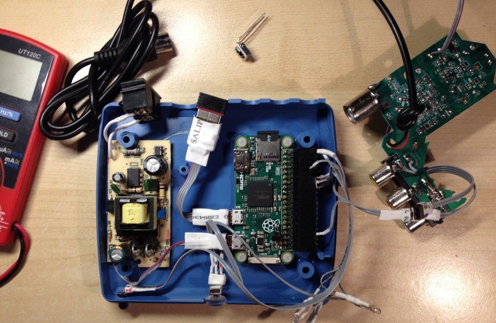 babooshka tv, как самодельный видео-показатор сместил «точку сборки» моих пожилых родителей - 10 babooshka.tv в разобранном виде