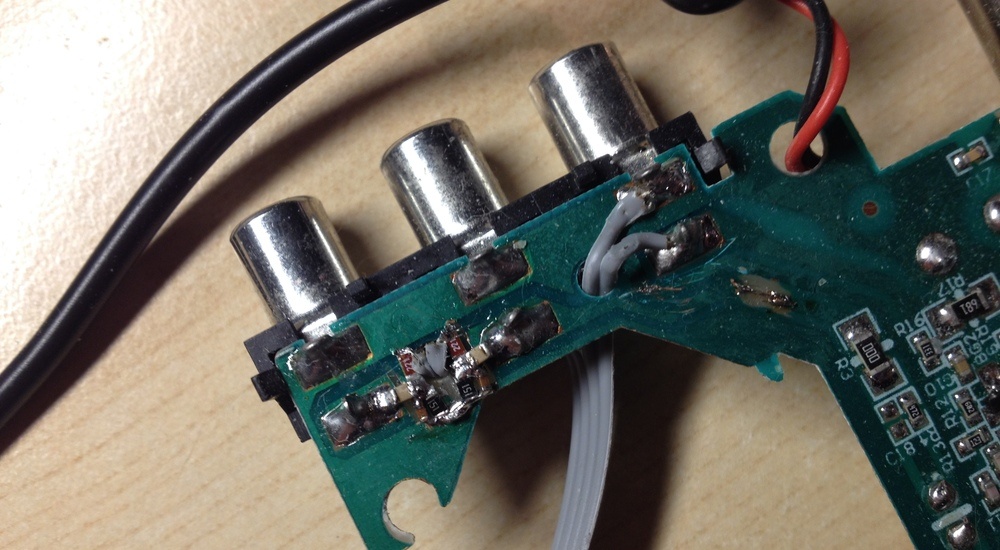 babooshka tv, как самодельный видео-показатор сместил «точку сборки» моих пожилых родителей - 14 ТВ модулятор. "Колхозный" фильтр звука на SMD компонентах.