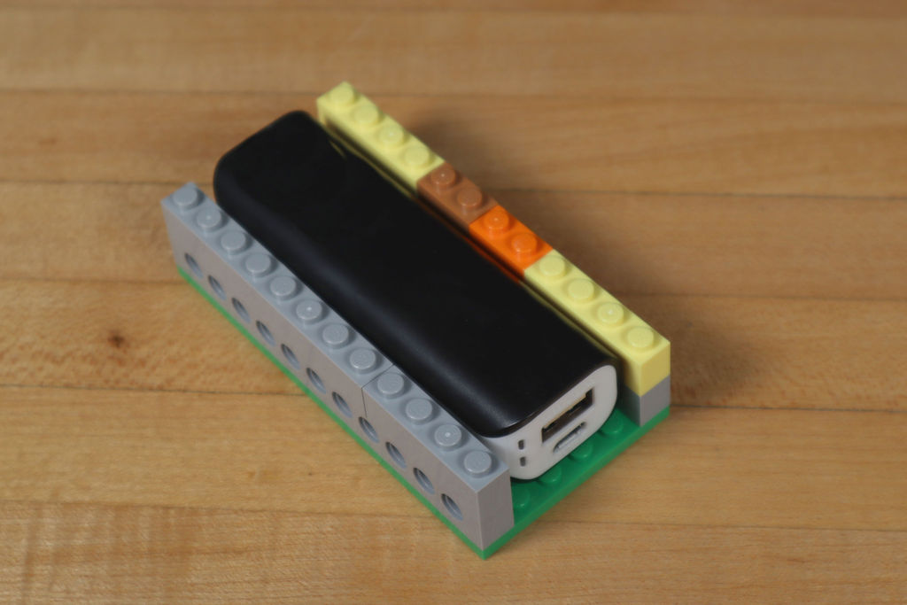 Робот из LEGO и Arduino, обходящий препятствия - 4